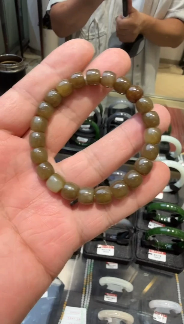 未镶嵌手链和田玉多样性发一