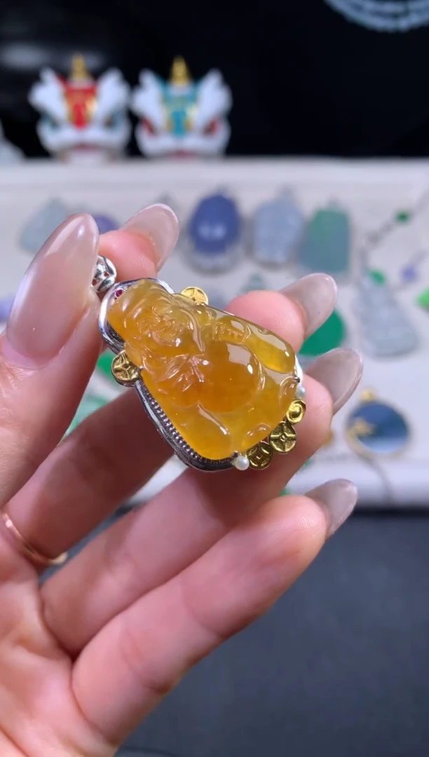 吊坠(不含链)18K金镶嵌翡翠