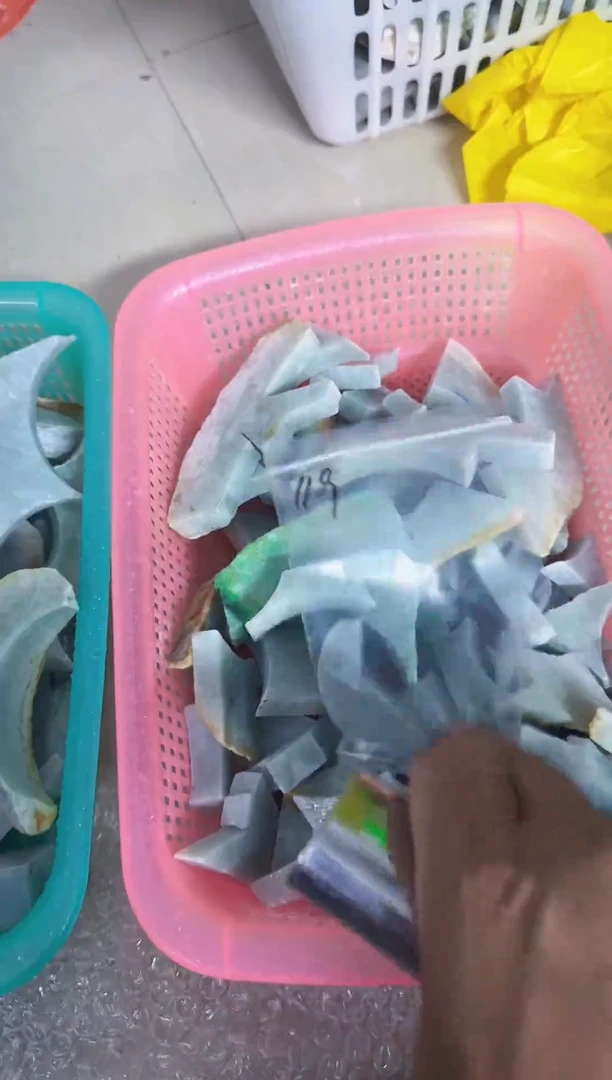 翡翠未镶嵌颈饰A**y119天然A货翡翠