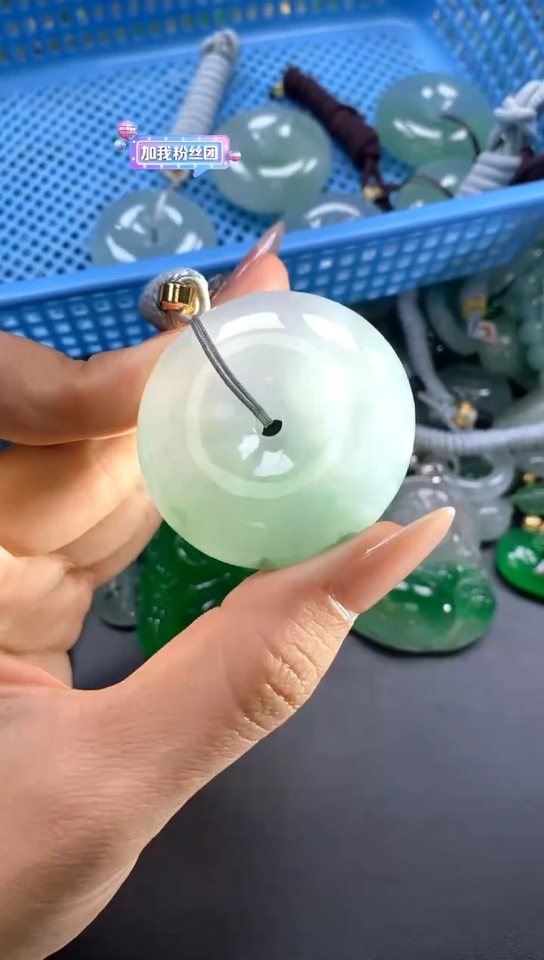颈饰未镶嵌翡翠(配扣头多样性发其一)196