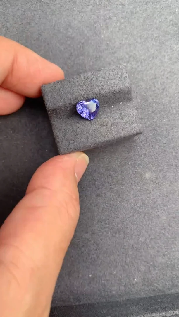 【闪购商品】彩色蓝宝石裸石未镶嵌2ct无烧紫蓝宝