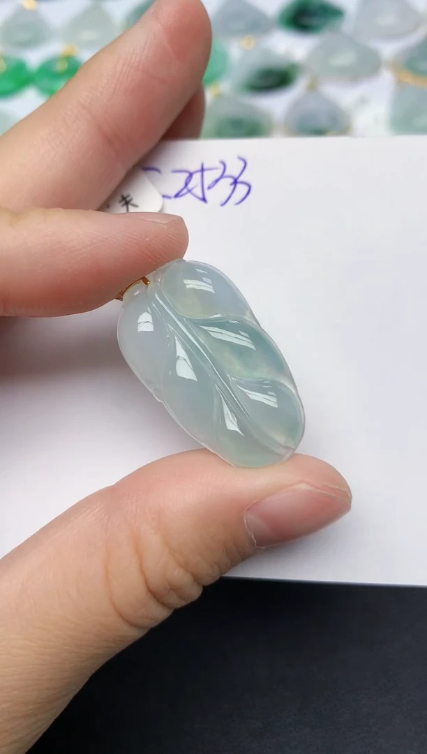 颈饰18K金镶嵌翡翠天然缅甸A货翡翠百元以上9元证书费自理