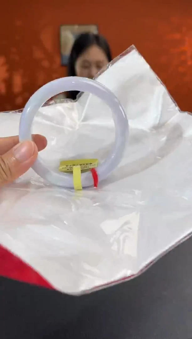 未镶嵌手镯翡翠9        圈口5/8