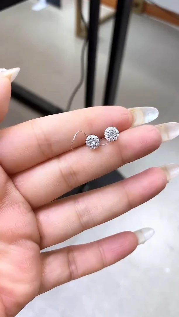 【闪购商品】海蓝宝石耳钉银S925镶嵌天然海蓝宝耳钉