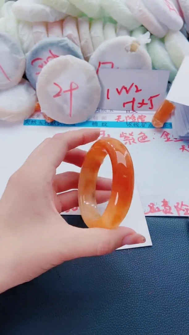 未镶嵌手镯石英质玉L79-59-60