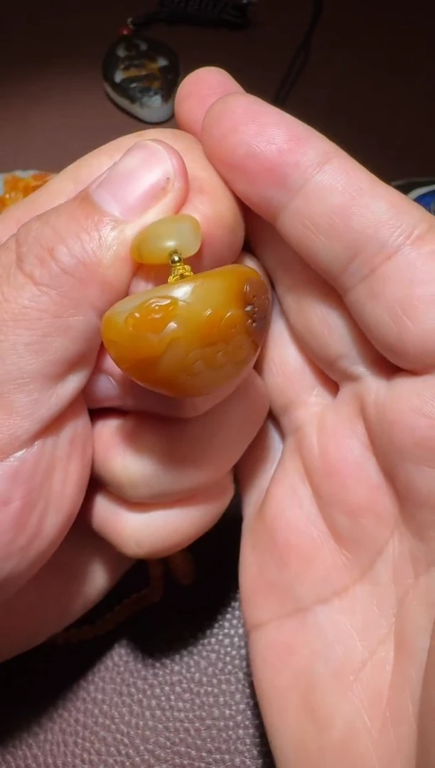 和田玉未镶嵌把件和田玉