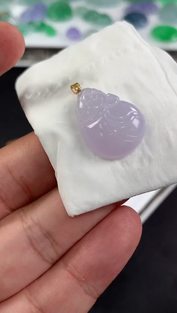 颈饰18K金镶嵌翡翠五**色翡翠