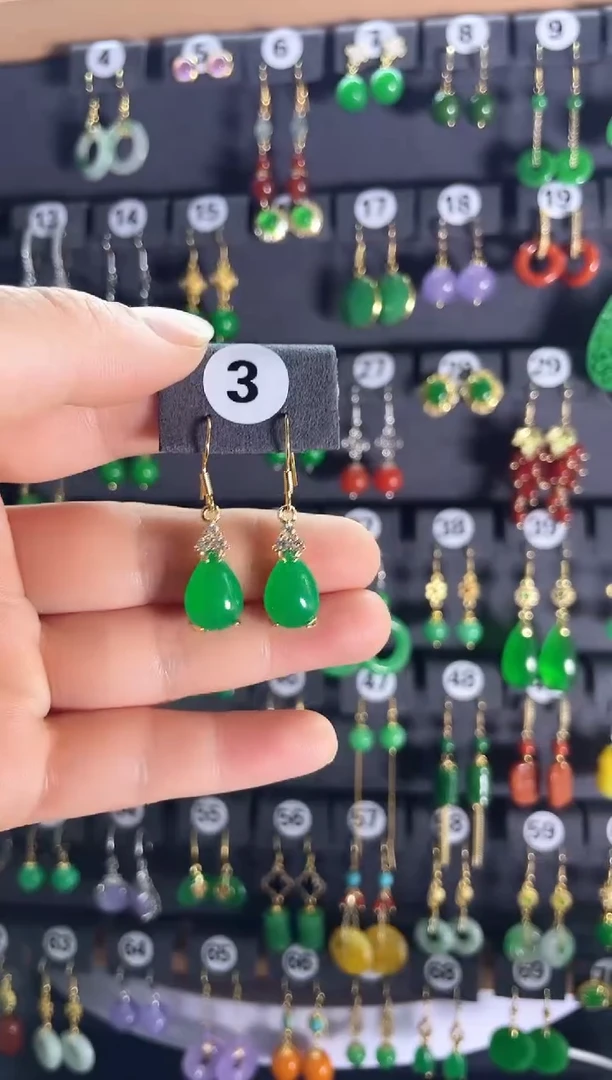 【闪购商品】翡翠耳饰银S925镶嵌3.....