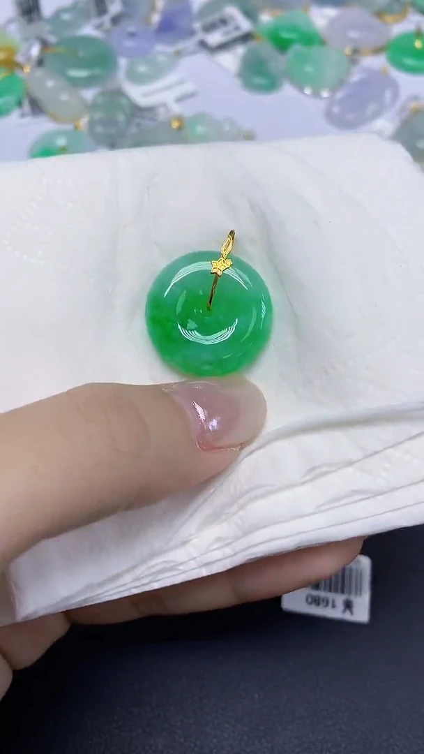 翡翠18K金镶嵌颈饰天然缅甸翡翠A货