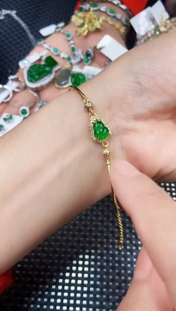 【闪购商品】翡翠手链未镶嵌111111111