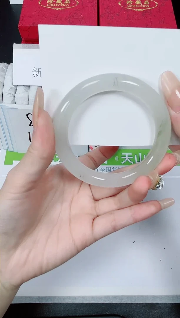 【闪购商品】石英质玉手镯未镶嵌K388-55