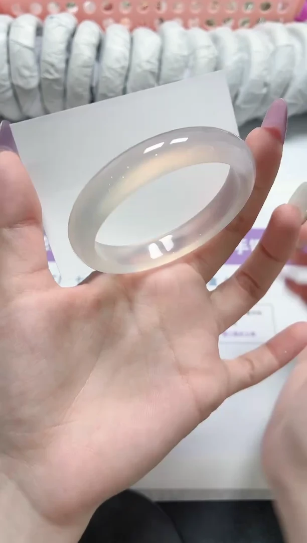 石英质玉手镯未镶嵌39-54.5荔枝