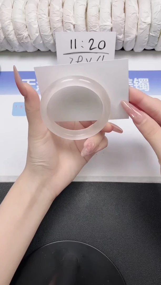 未镶嵌手镯石英质玉12-56