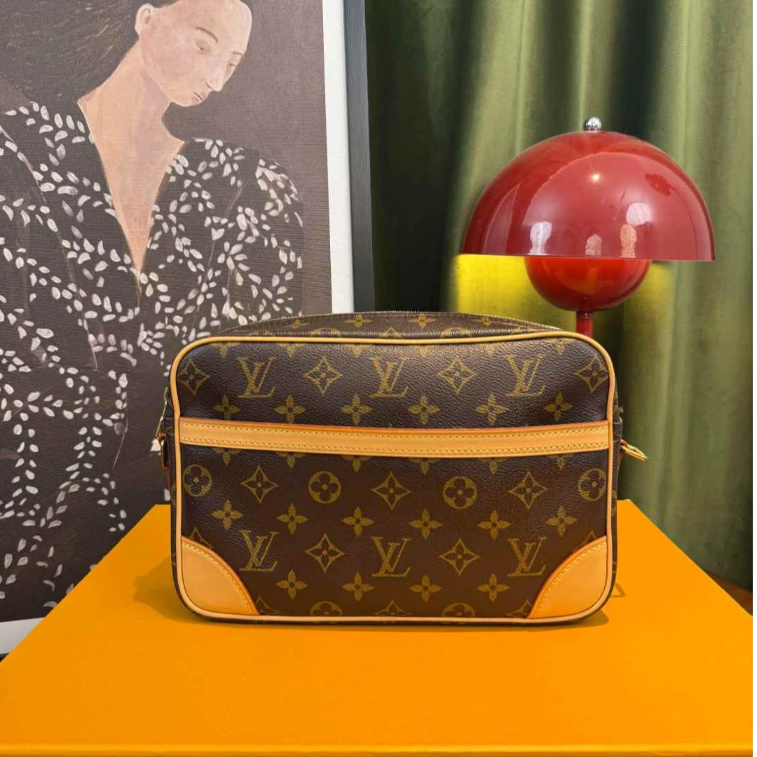 修复品LouisVuitton/路易威登【新植鞣】横版相机单肩包26