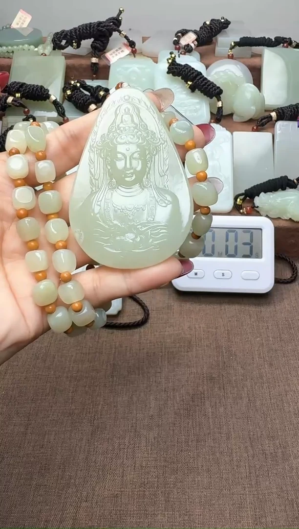 颈饰未镶嵌和田玉1