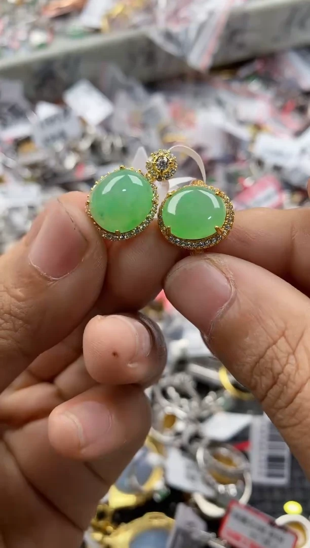 银S925镶嵌戒指翡翠888            7