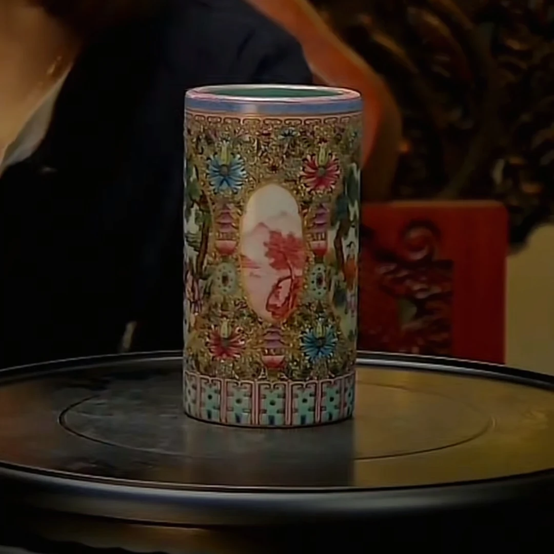 清 乾隆珐琅彩笔筒