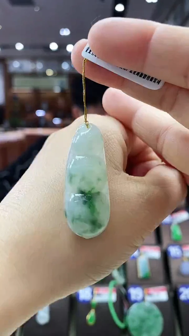 颈饰未镶嵌翡翠福豆