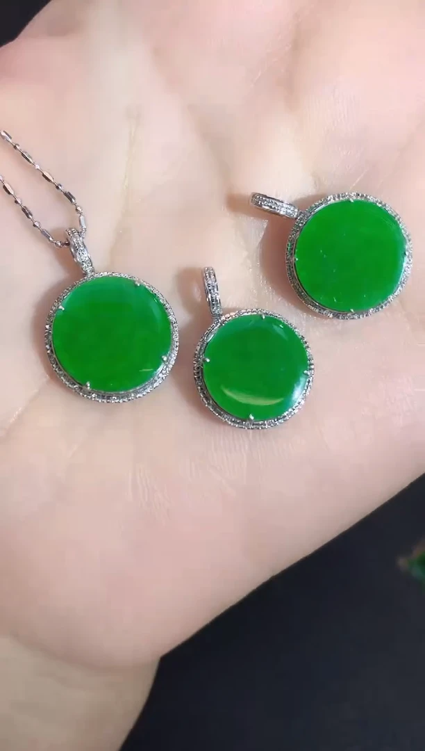 吊坠(不含链)18K金镶嵌翡翠A1 多样性发一件