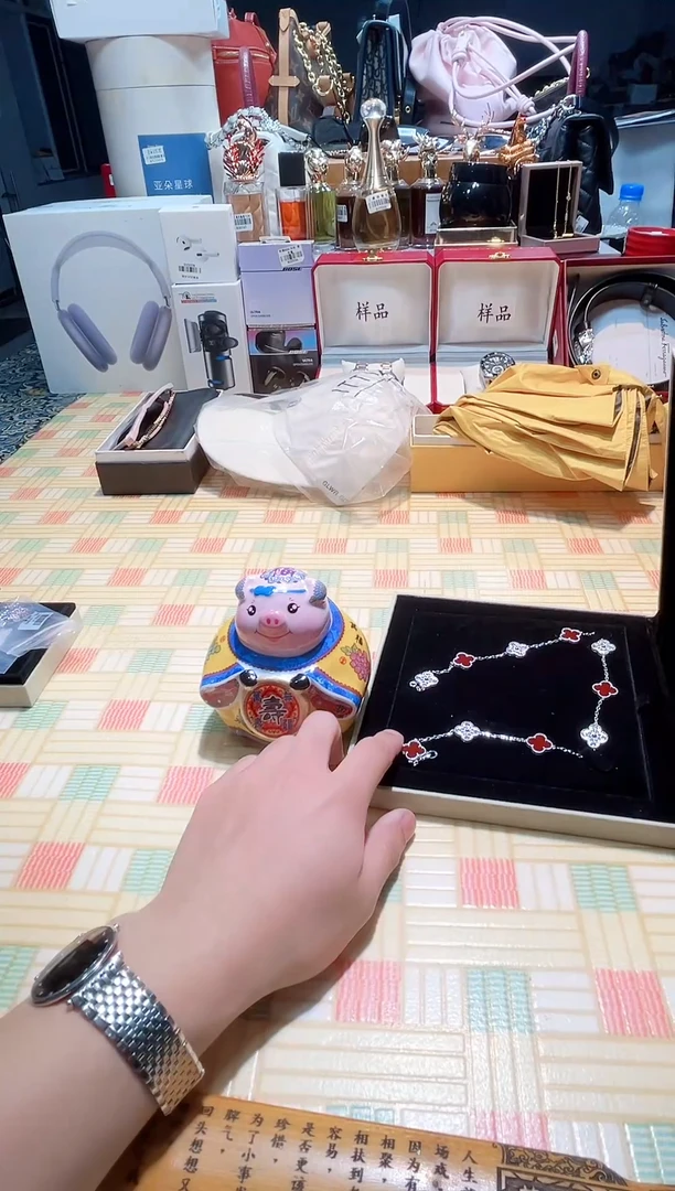 瓷片瓷器 库房到期 全部地板价@@1