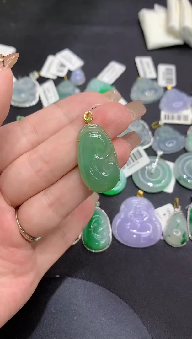 吊坠(不含链)18K金镶嵌翡翠111