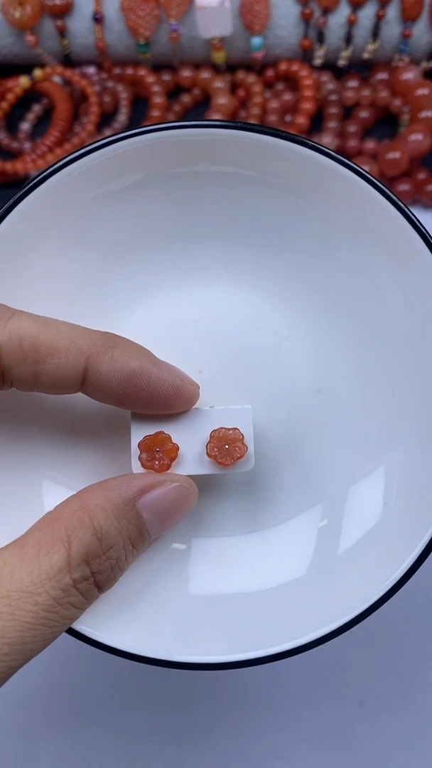颈饰未镶嵌南红玛瑙雪欣散珠定制diy
