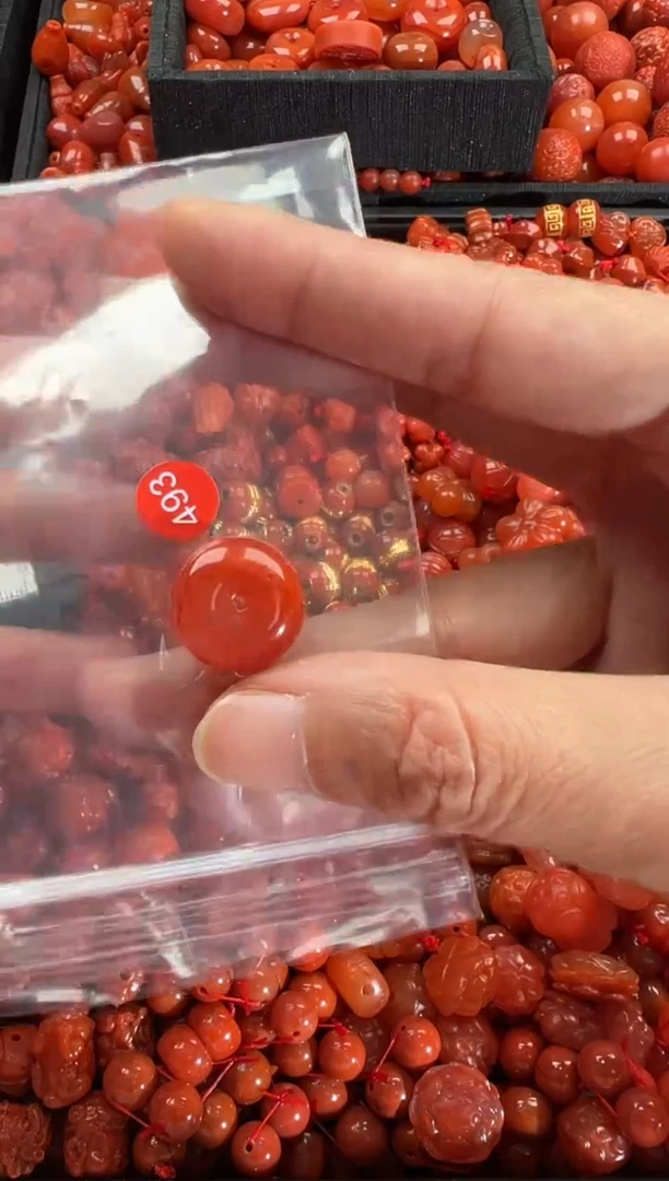 【闪购商品】南红玛瑙颈饰未镶嵌1
