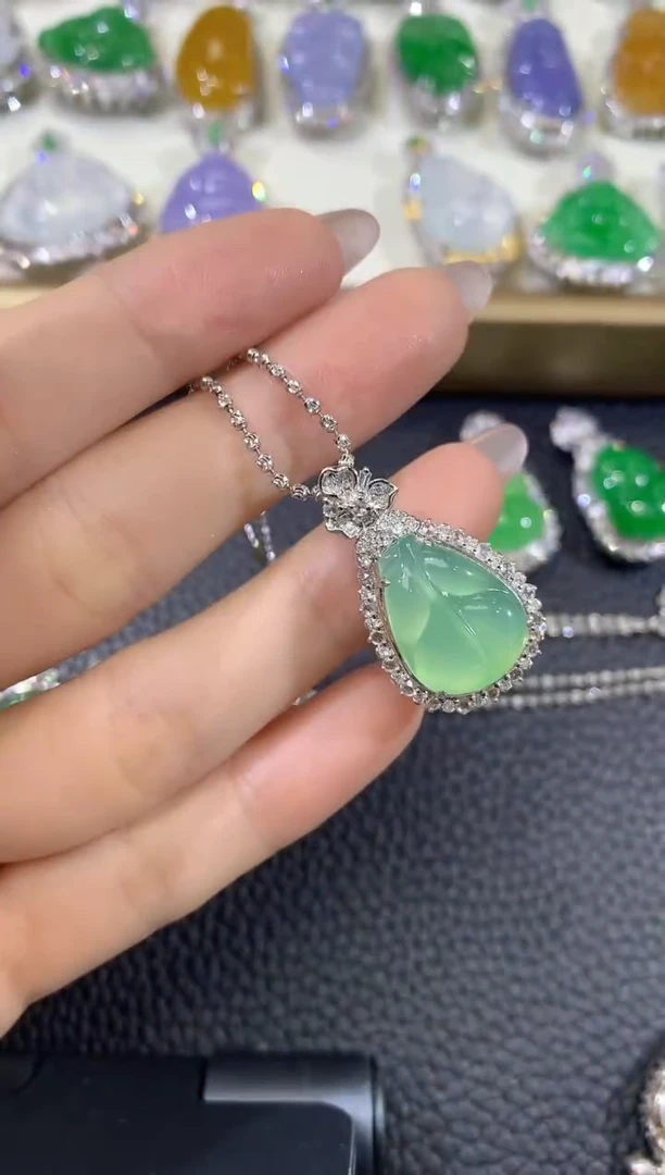 翡翠18K金镶嵌吊坠(不含链)C50翡翠