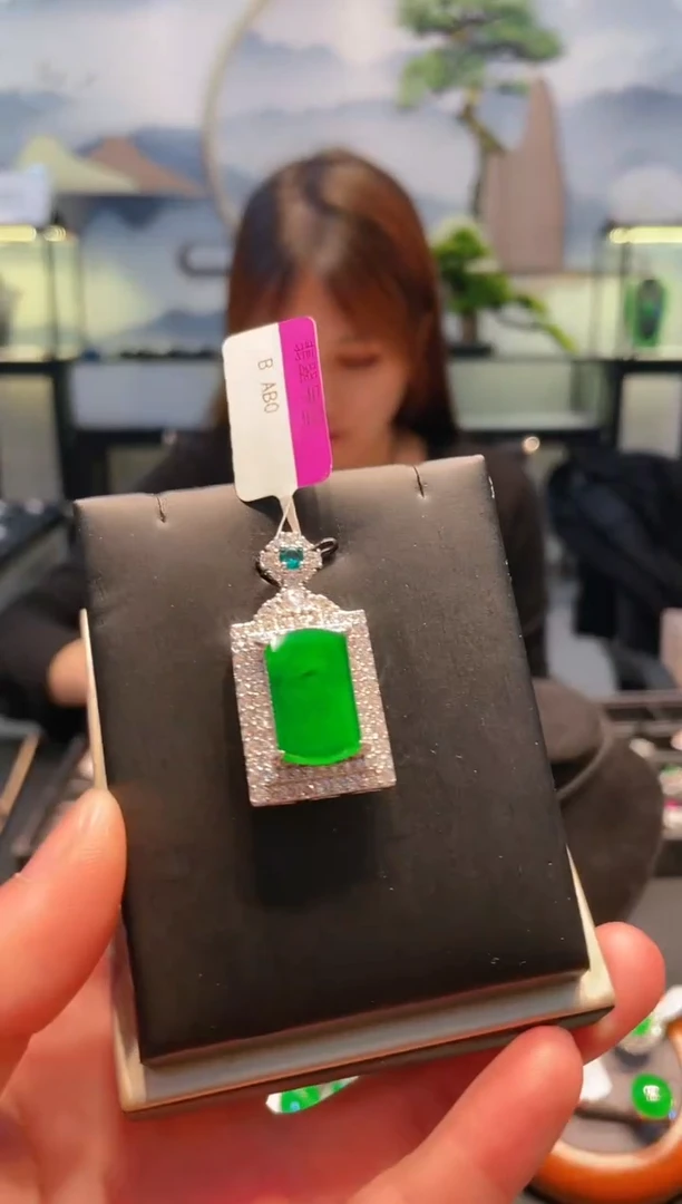 【闪购商品】翡翠颈饰未镶嵌A82天然A货翡翠