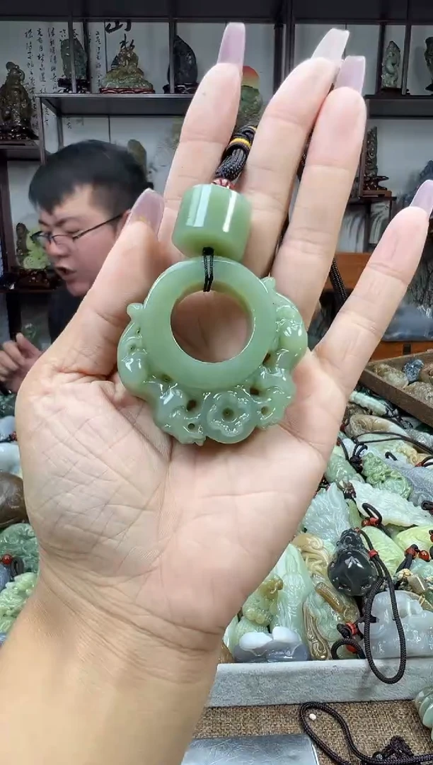未镶嵌和田玉把件1