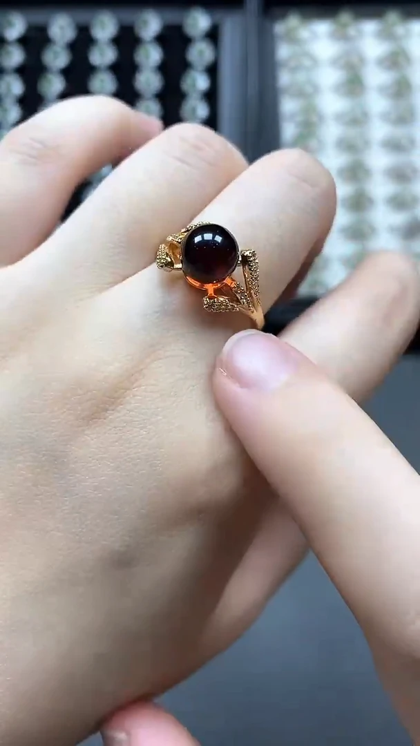 合金吊坠(不含链)血珀多样性发货拍一发一