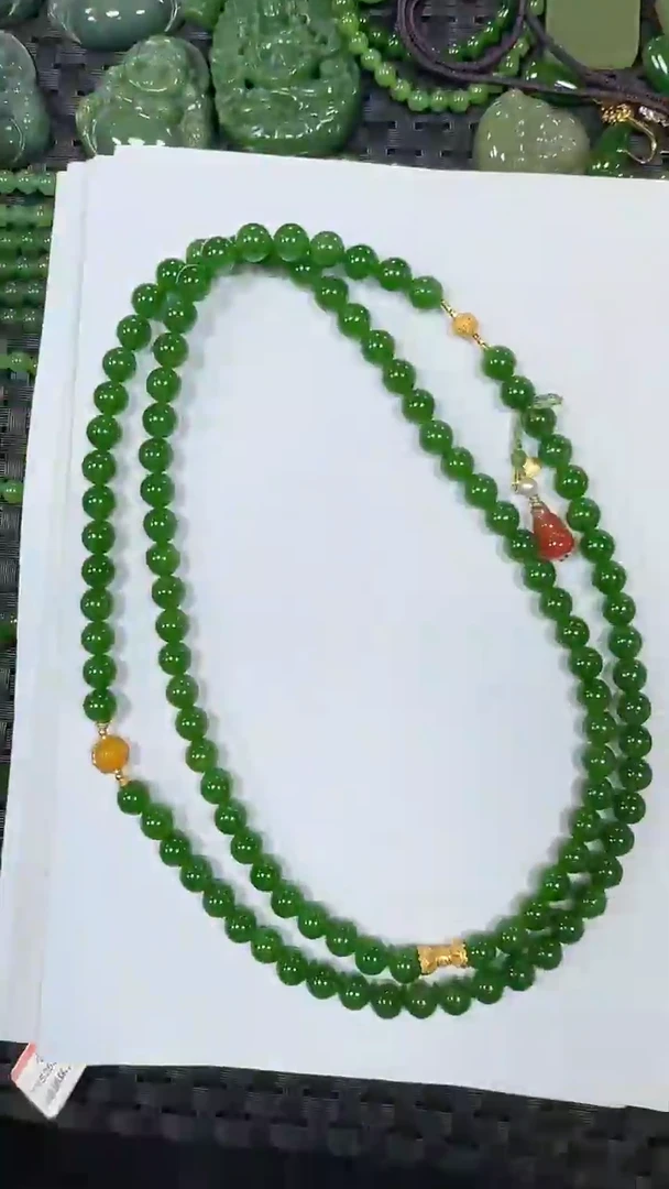 项链未镶嵌和田玉（碧玉）8m阳绿针尖点108长链