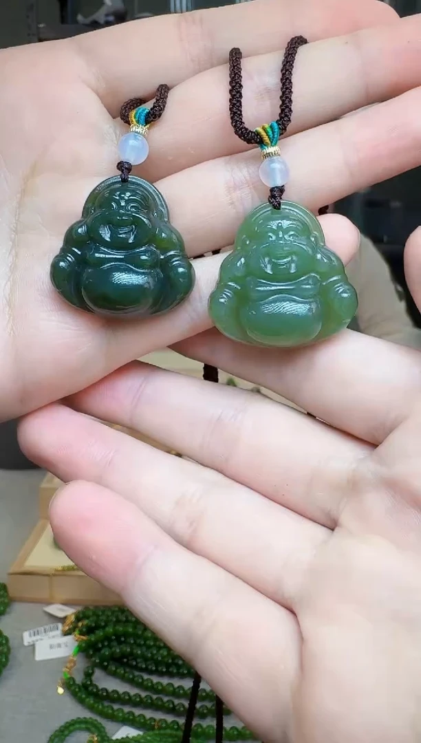 和田玉未镶嵌颈饰吊坠 尺寸约30*30mm