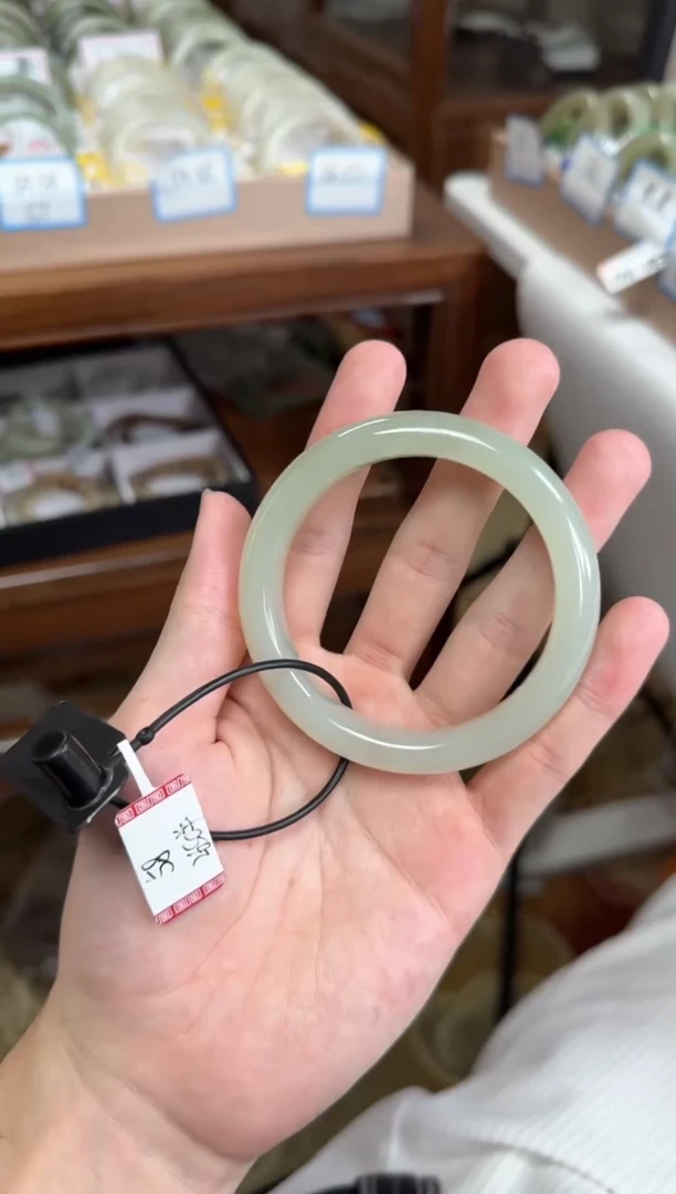 未镶嵌手镯和田玉58-