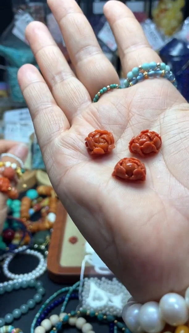 未镶嵌琥珀珠宝奇石S411花