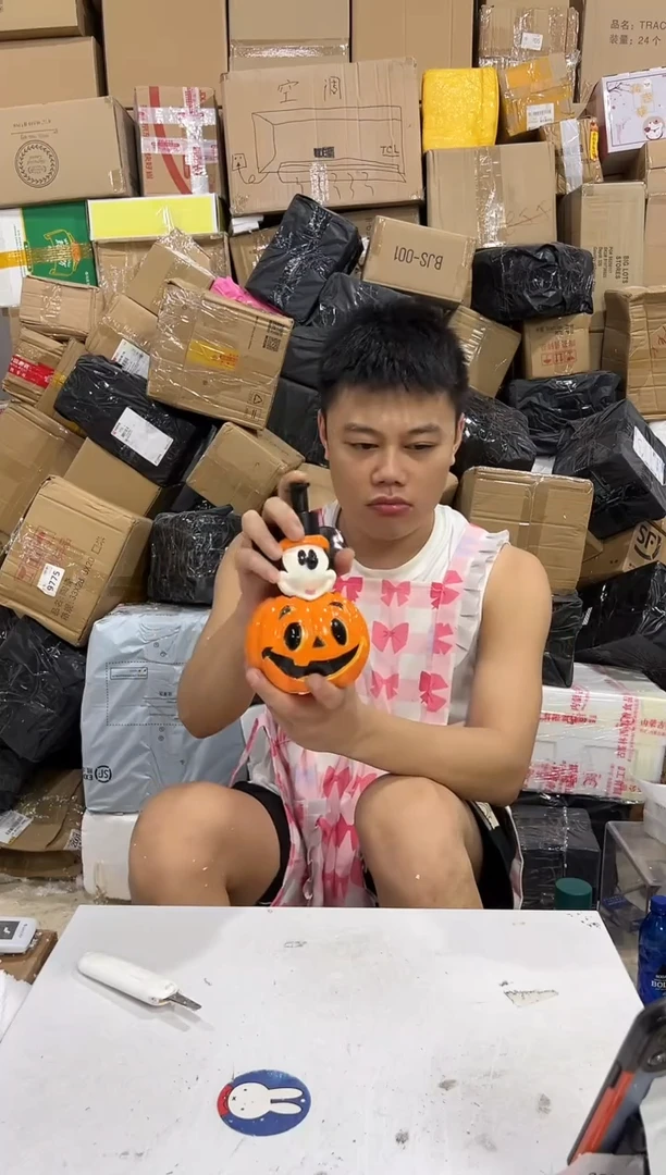瓷片南瓜米奇按压瓶 树脂