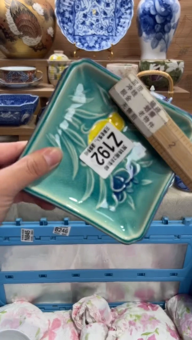 瓷片圆***贝     Z192