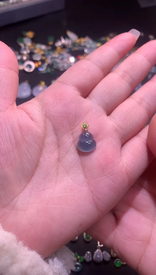 【闪购商品】翡翠吊坠(不含链)18K金镶嵌1