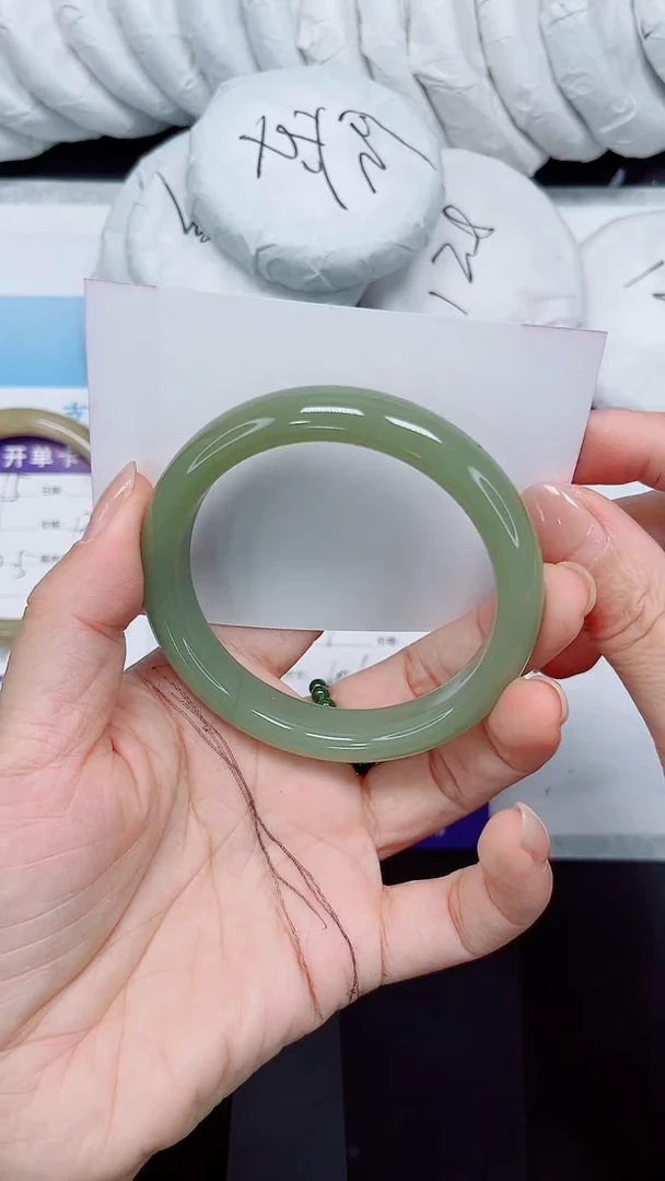 石英质玉手镯未镶嵌276-60.6