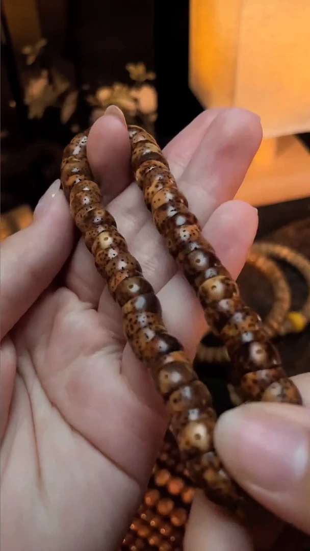 手串星月菩提精工级中珀花皮桶形大肠9*6手持