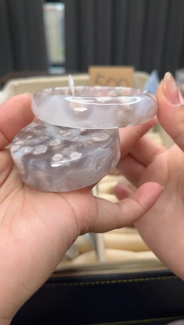 石英质玉手镯未镶嵌赠送镯心（圈口57