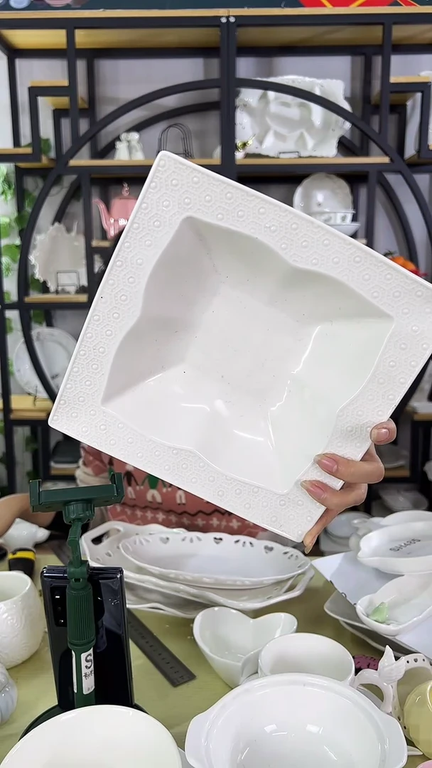 【闪购商品】陶瓷浮雕四方碗一只