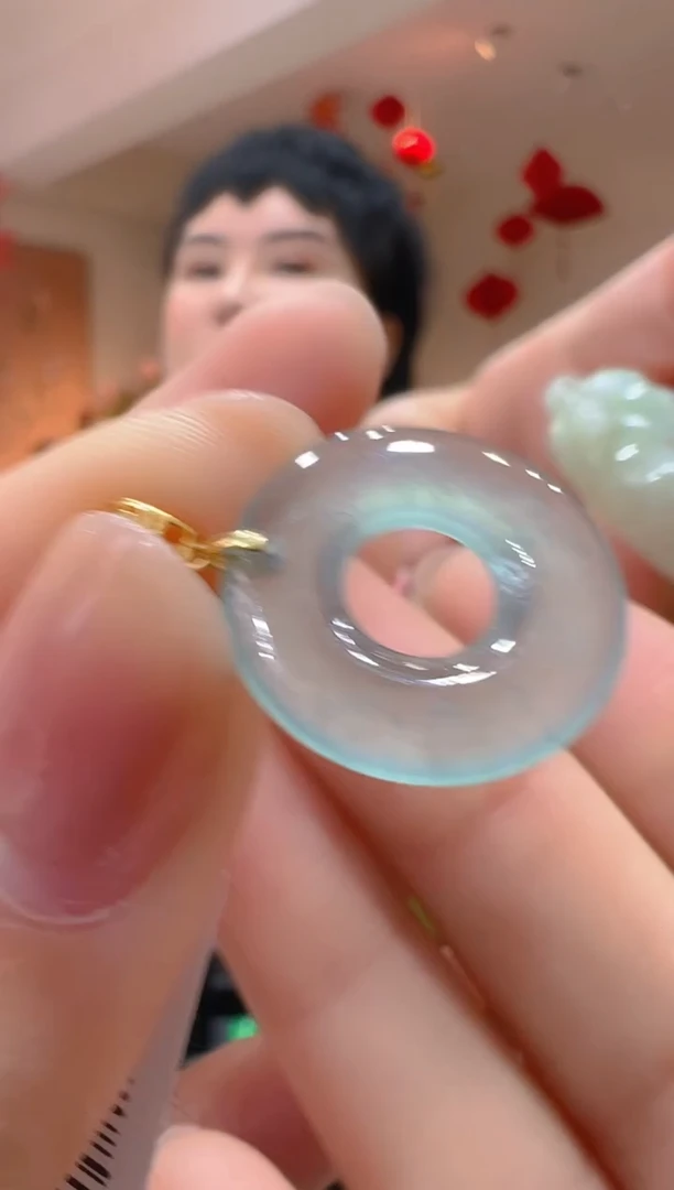 【闪购商品】翡翠吊坠(不含链)18K金镶嵌