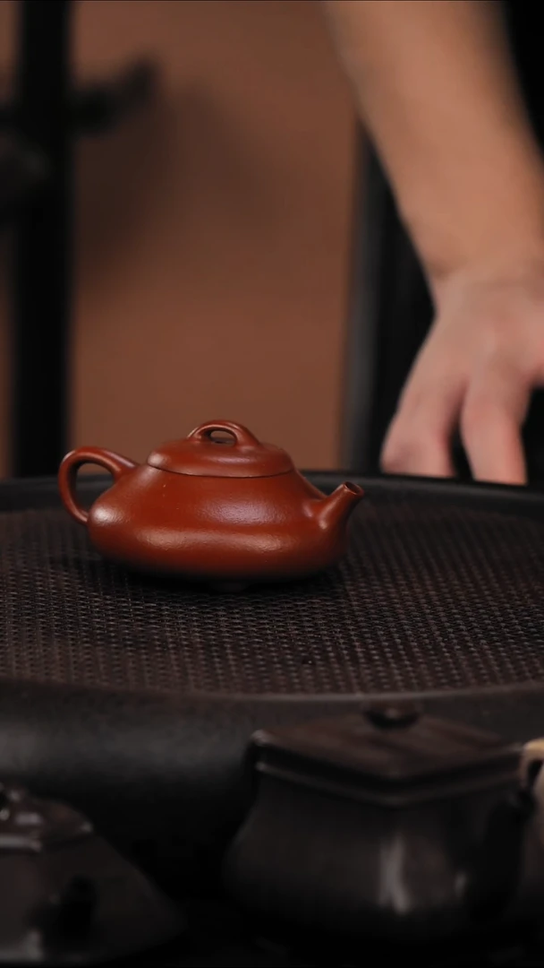 茶壶紫砂三足乳瓢 朱泥