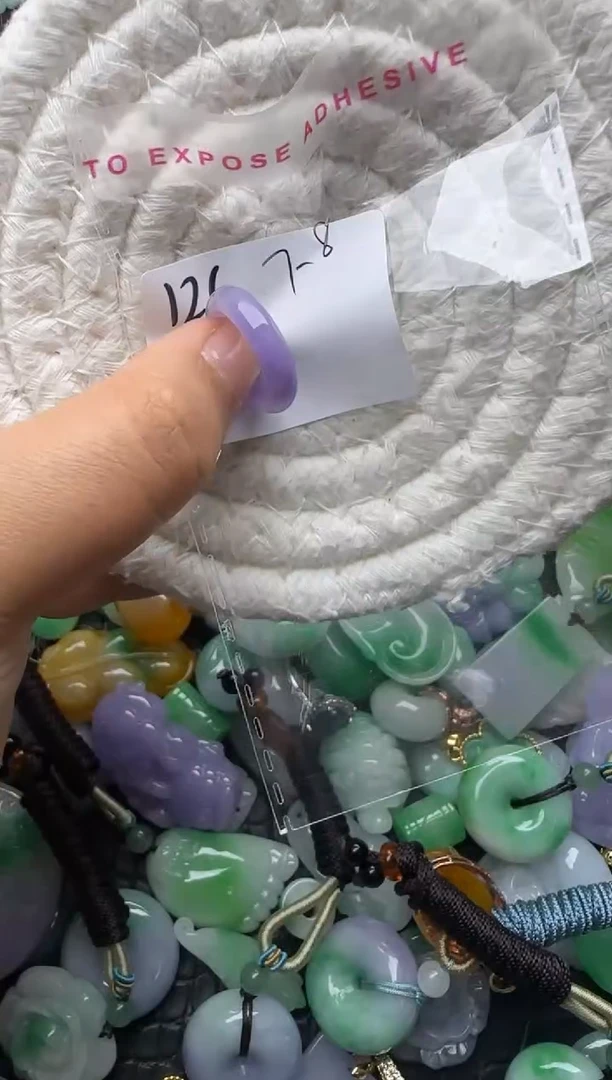颈饰未镶嵌翡翠缅甸翡翠吊坠