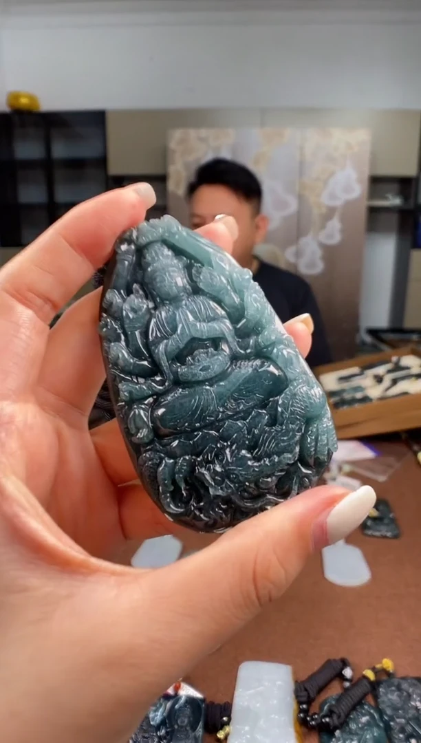 颈饰未镶嵌翡翠多样性发其一