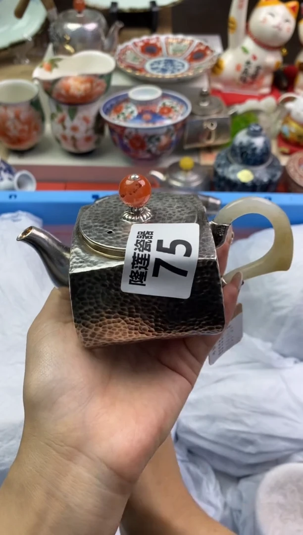 【闪购商品】瓷片隆莲瓷器欢迎大家