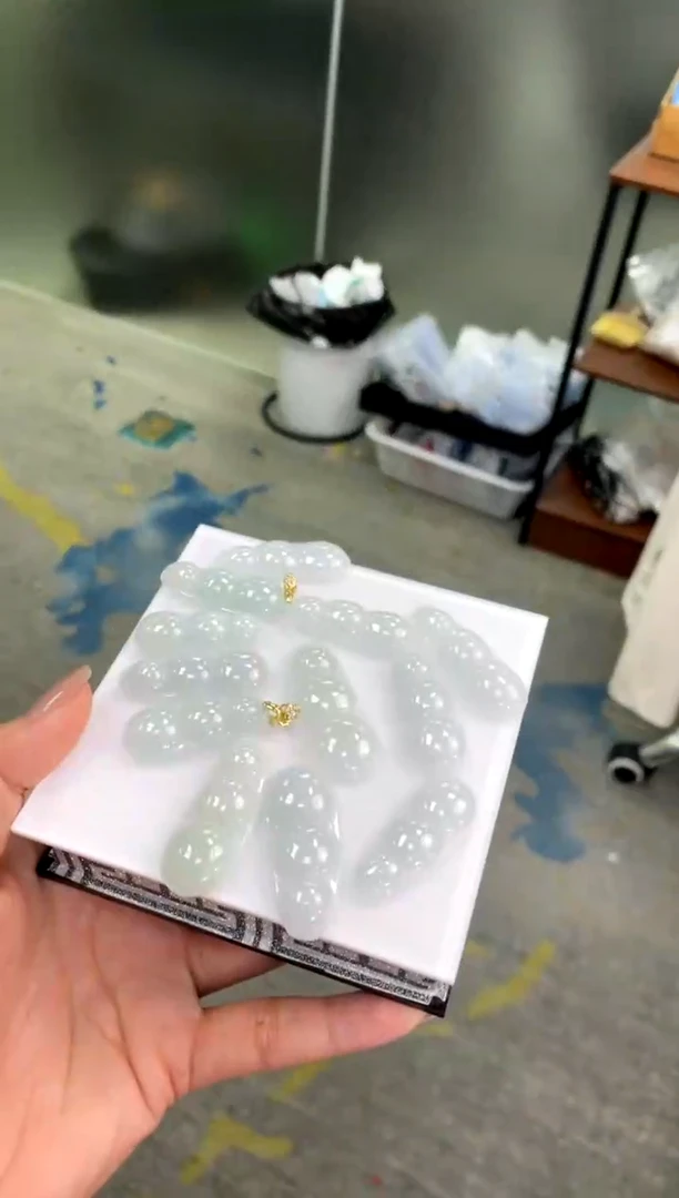 翡翠银S925镶嵌吊坠(赠链)福豆多样性发货发一件