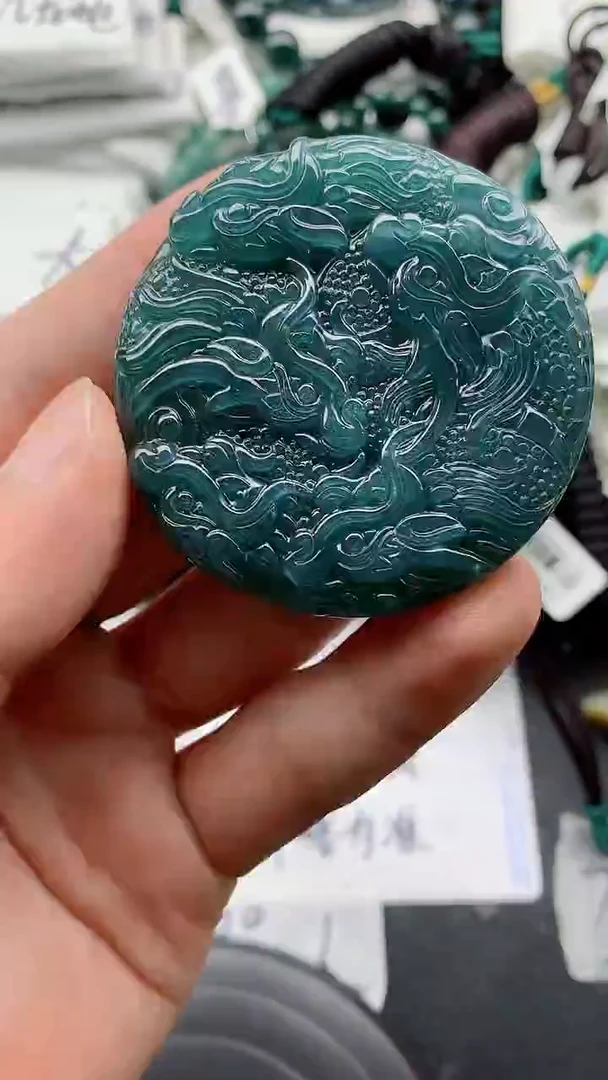 翡翠未镶嵌颈饰8888