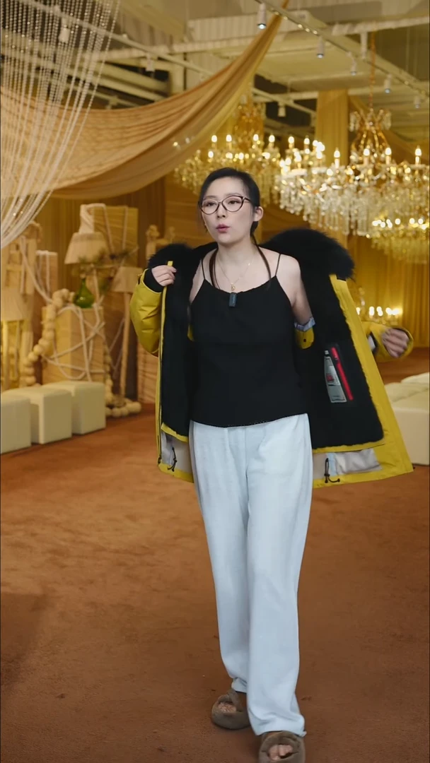 专柜清仓的派克服